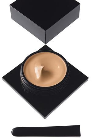 Тональный крем Spectral Foundation, оттенок O40 Serge Lutens Serge Lutens 3700358333573 купить с доставкой