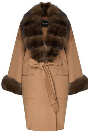 Бежевое пальто с меховым воротником DREAMFUR 140199497 купить с доставкой