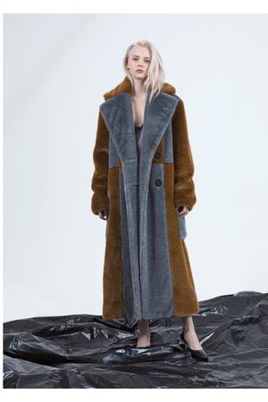 Шуба из искусственного меха Alisa Kuzembaeva Меховое двухцветное пальто оверсайз вариант 2 купить с доставкой