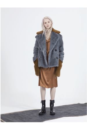 Шуба из искусственного меха Alisa Kuzembaeva Короткое меховое пальто оверсайз вариант 2 купить с доставкой